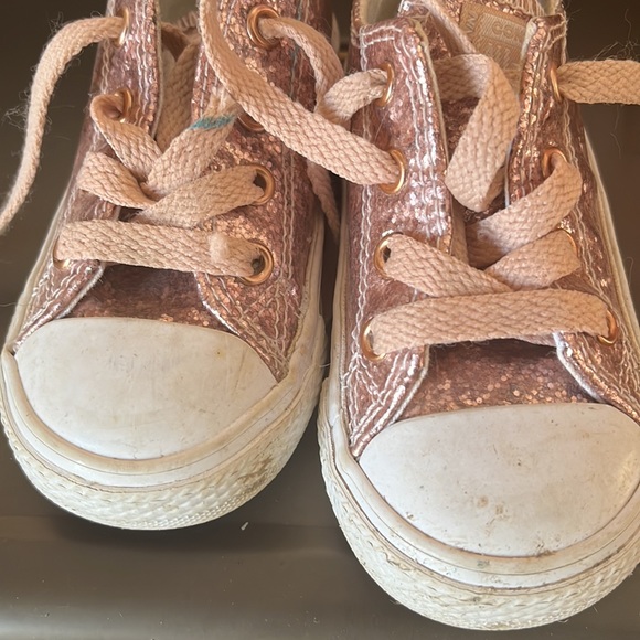 Sparkle pink converse size 6 - Picture 2 of 3